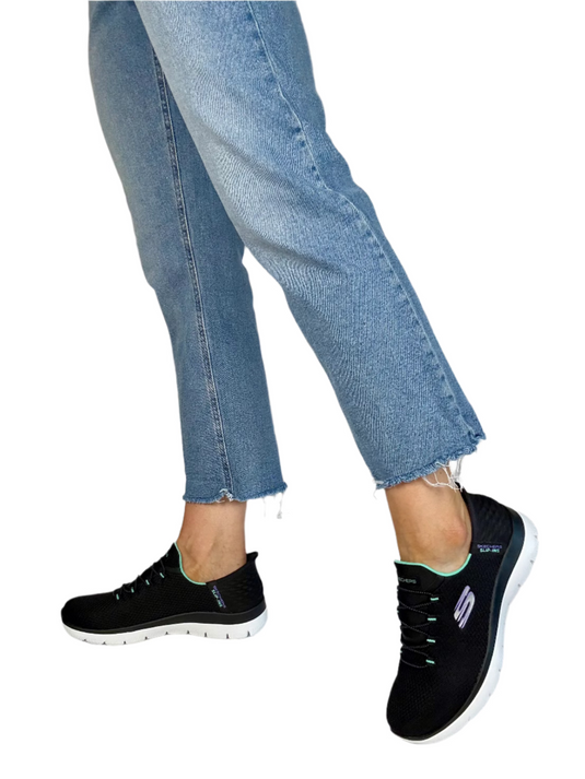 black skechers slip ins
