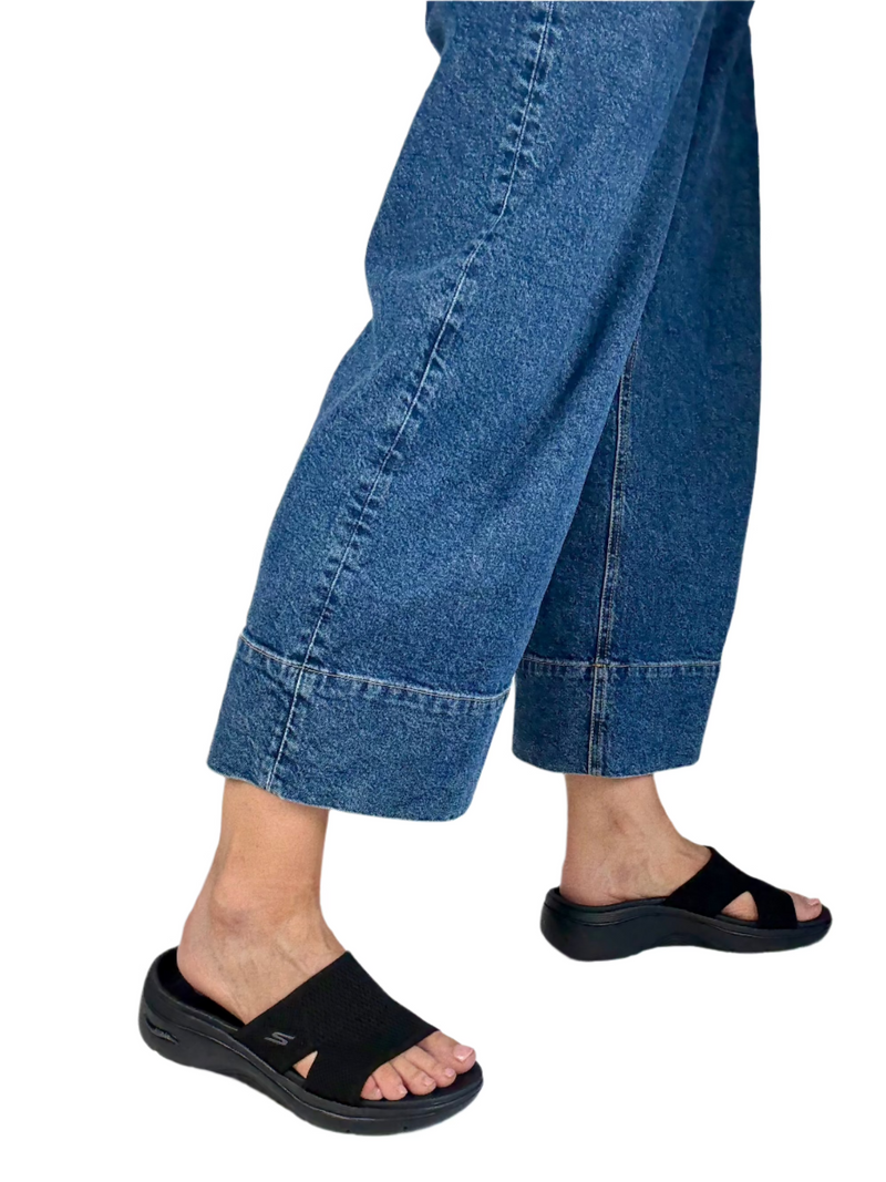 Load image into Gallery viewer, black skechers mule sandals