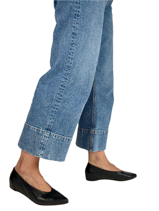 black flat pumps