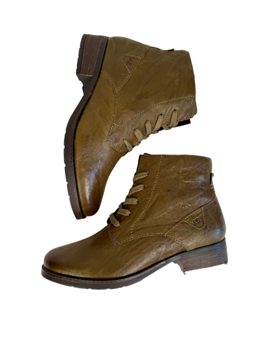 green flat boots