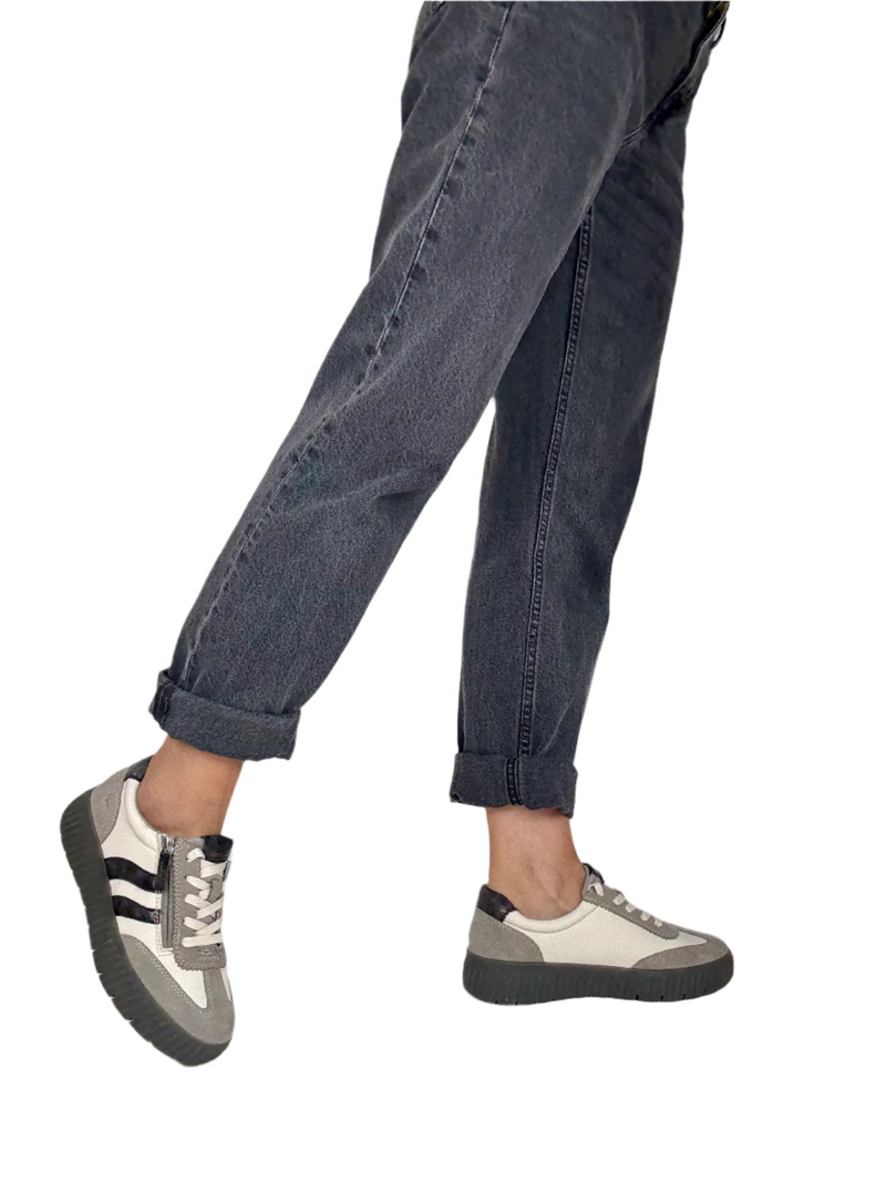 Load image into Gallery viewer, white ladies wide fitting sneakers