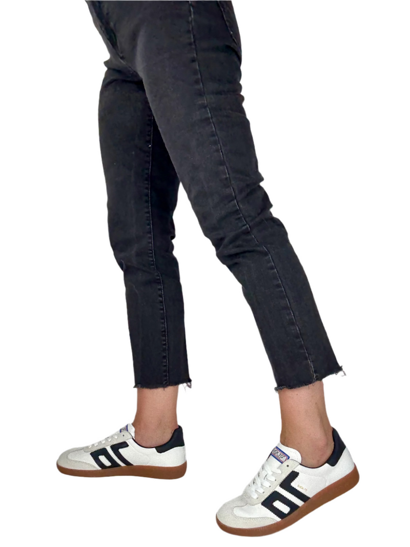 Load image into Gallery viewer, back 70 trainers