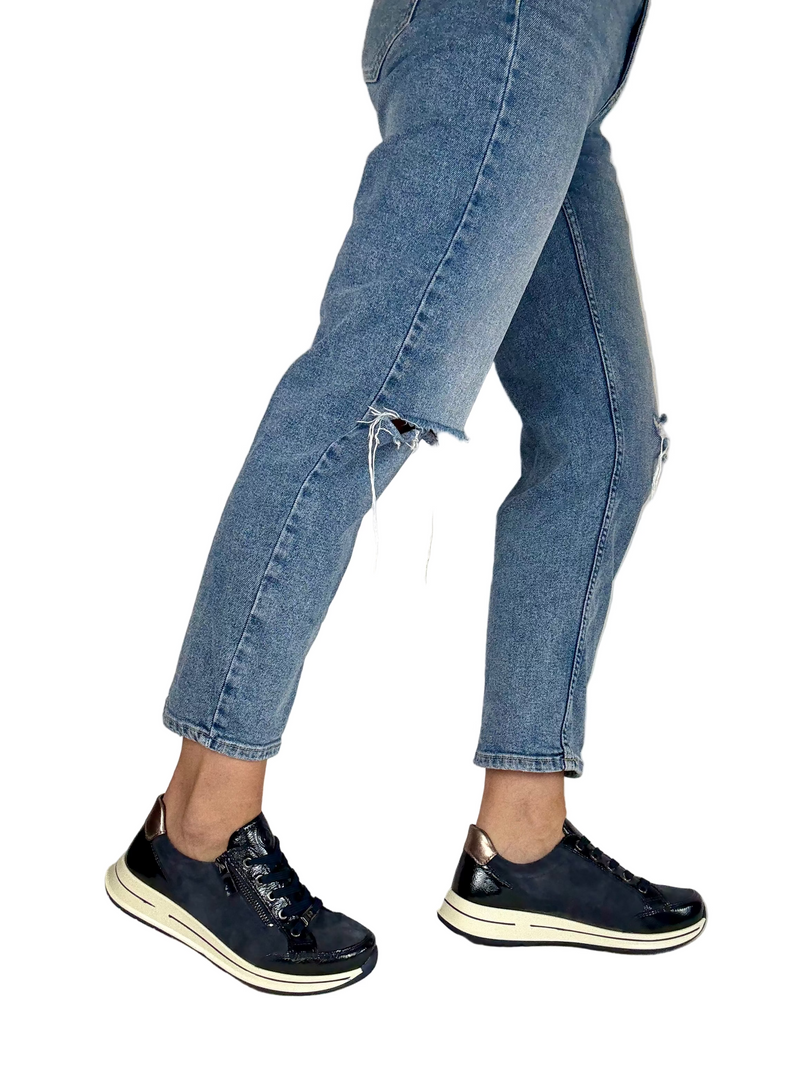 Load image into Gallery viewer, navy wide fit shoes