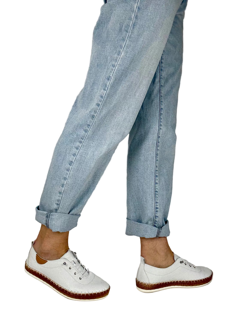 Load image into Gallery viewer, white summer shoes