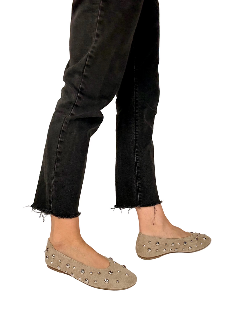 Load image into Gallery viewer, beige pumps