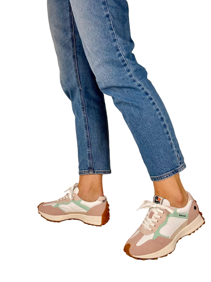 Load image into Gallery viewer, womens refresh trainers