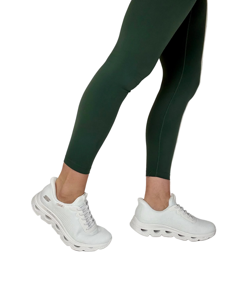 Load image into Gallery viewer, white skechers slip ins