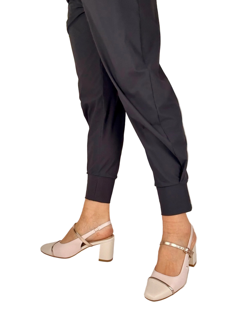 Load image into Gallery viewer, beige kate appleby heels