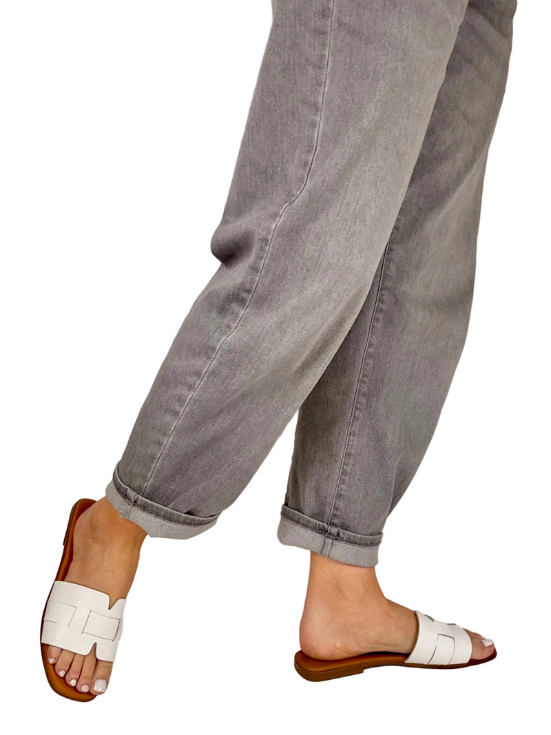Load image into Gallery viewer, white slider sandals