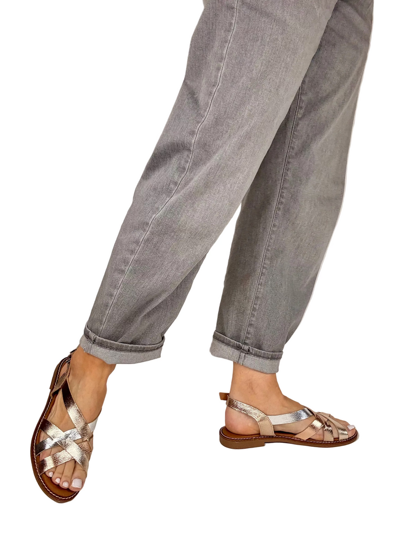 Load image into Gallery viewer, Oh My Sandals 5833
