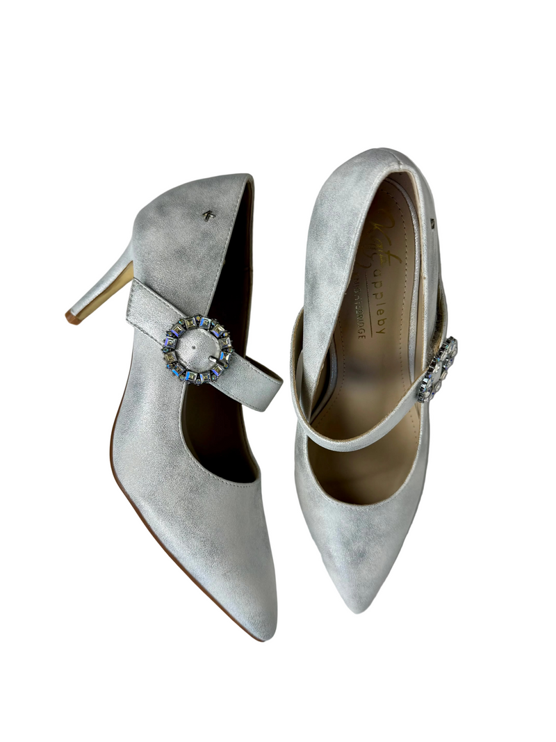 Load image into Gallery viewer, silver heeled shoes
