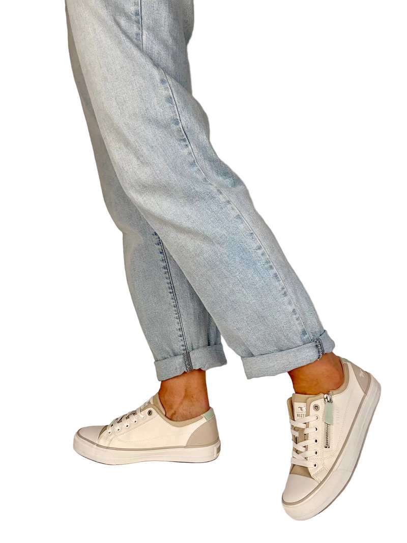 Load image into Gallery viewer, canvas trainers