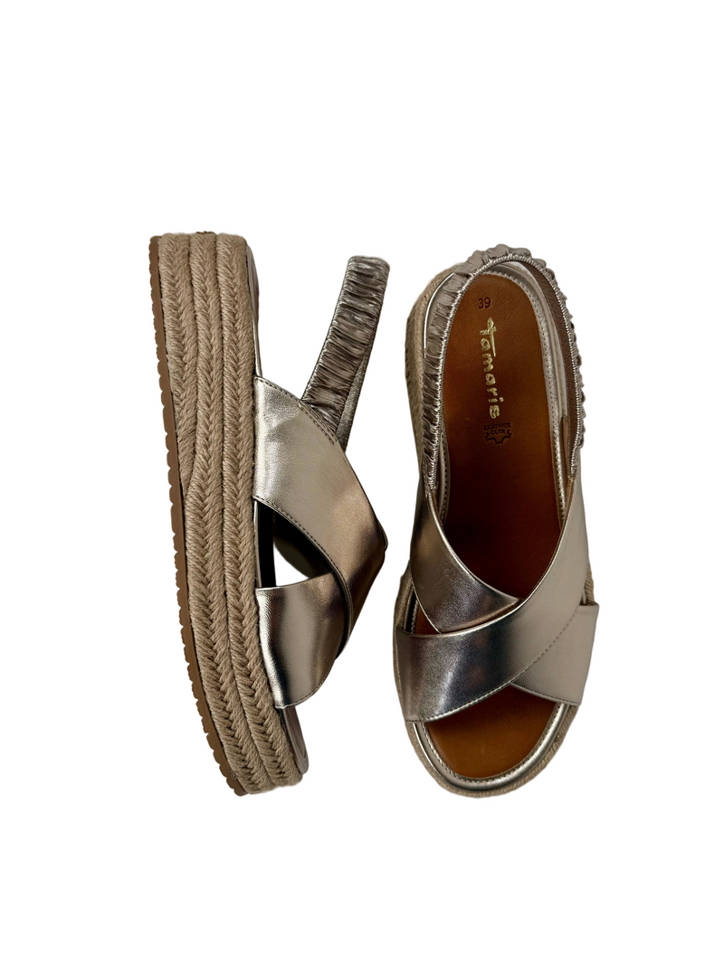Load image into Gallery viewer, gold espadrilles