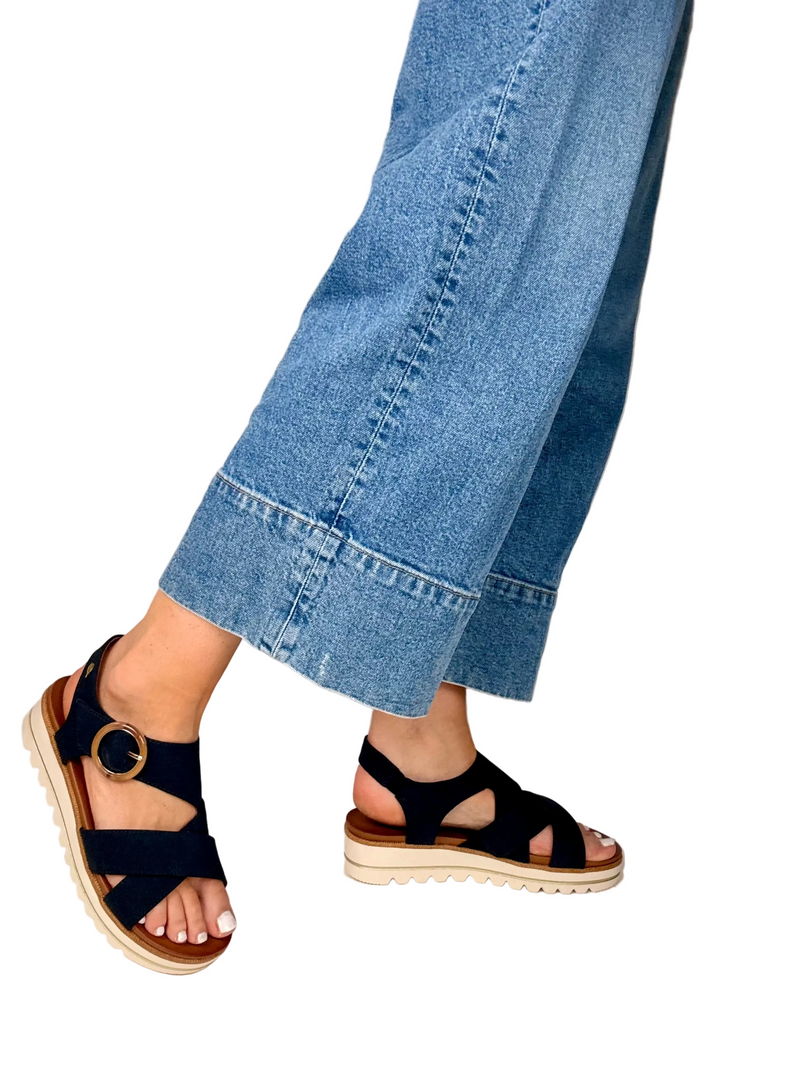 Load image into Gallery viewer, navy low wedge sandals