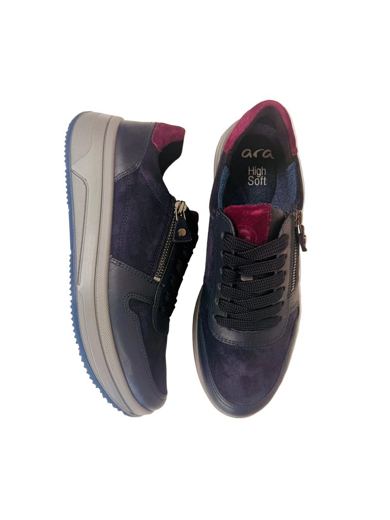 Load image into Gallery viewer, navy wide fit trainers for women