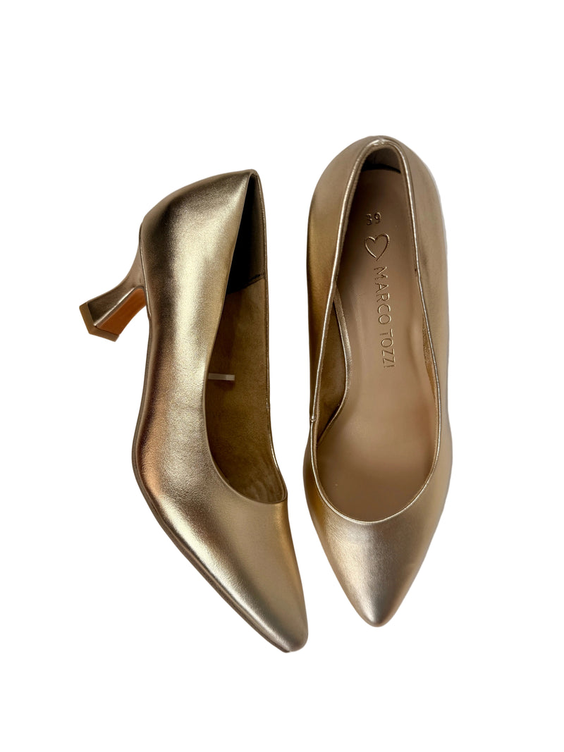 Load image into Gallery viewer, low gold heels