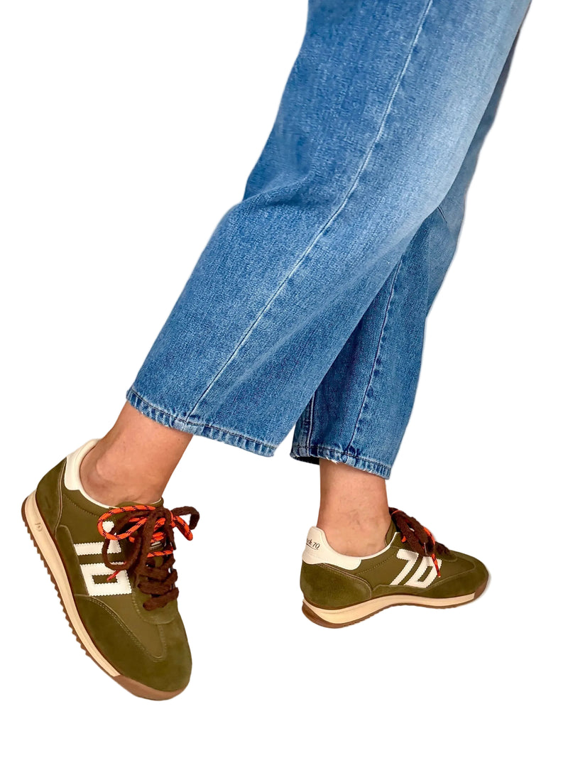 Load image into Gallery viewer, Back 70 108009 Women's Jogger Trainers