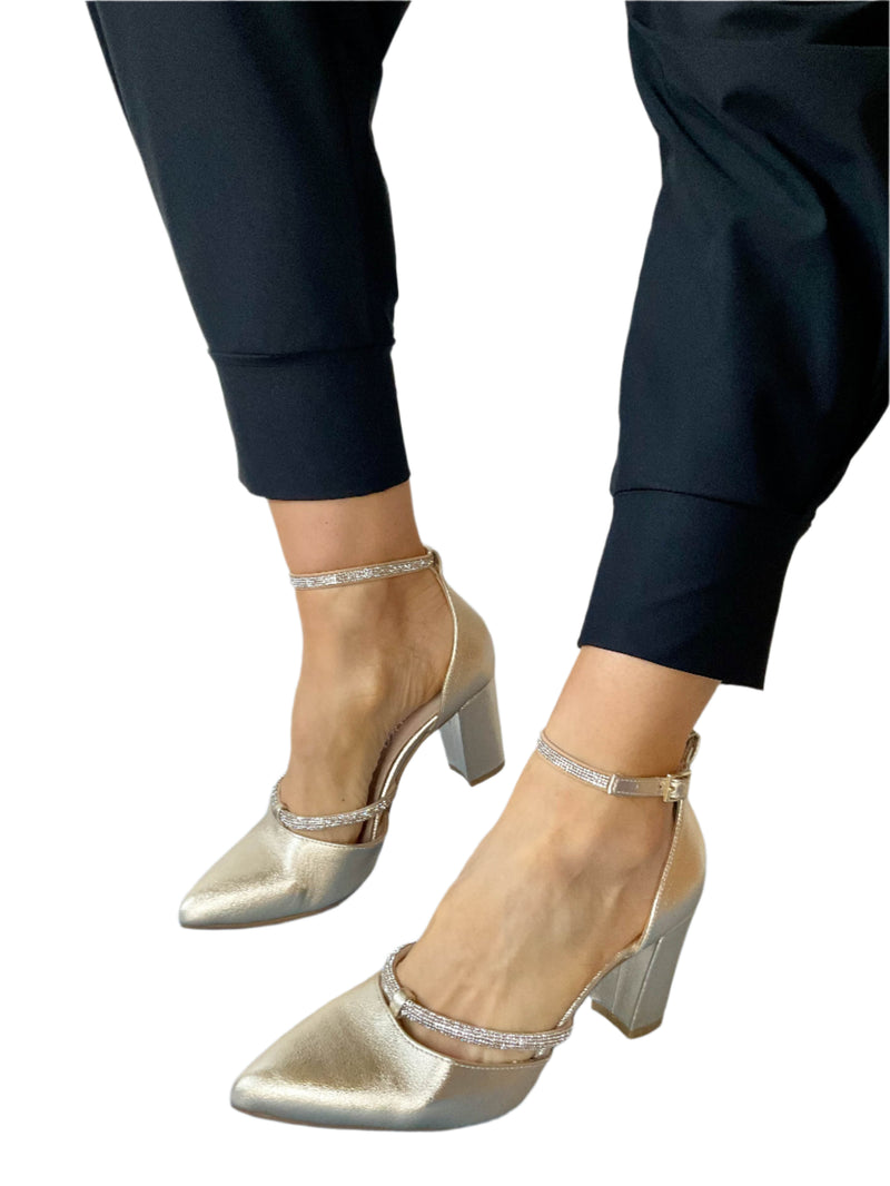 Load image into Gallery viewer, gold heels