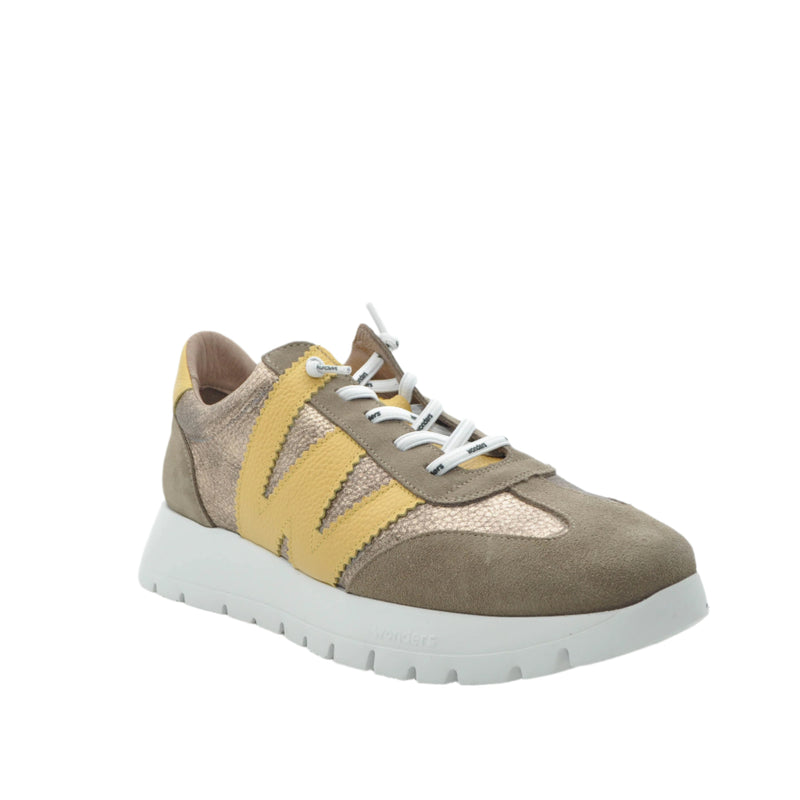 Load image into Gallery viewer, wonders sneakers