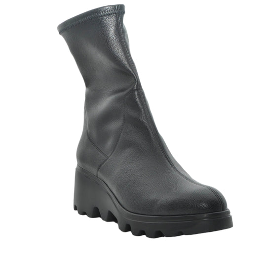 black wonders boots