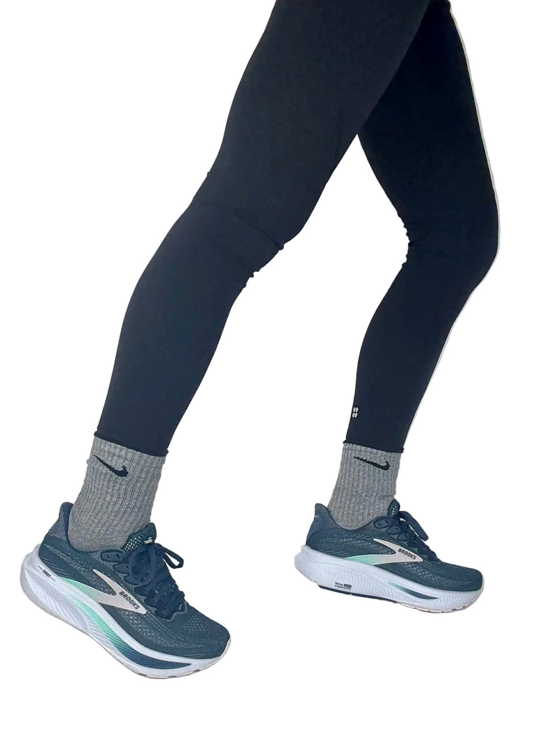Load image into Gallery viewer, brooks walking shoes cork