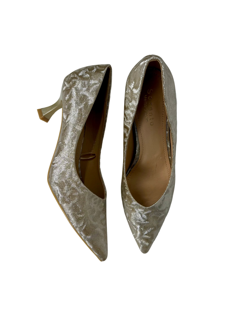 Load image into Gallery viewer, gold heels