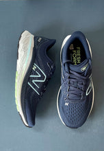 Load image into Gallery viewer, new balance trainers womens