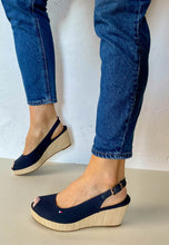 Load image into Gallery viewer, navy espadrille sandals