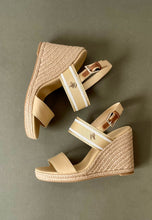 Load image into Gallery viewer, tommy hilfiger sandals cork
