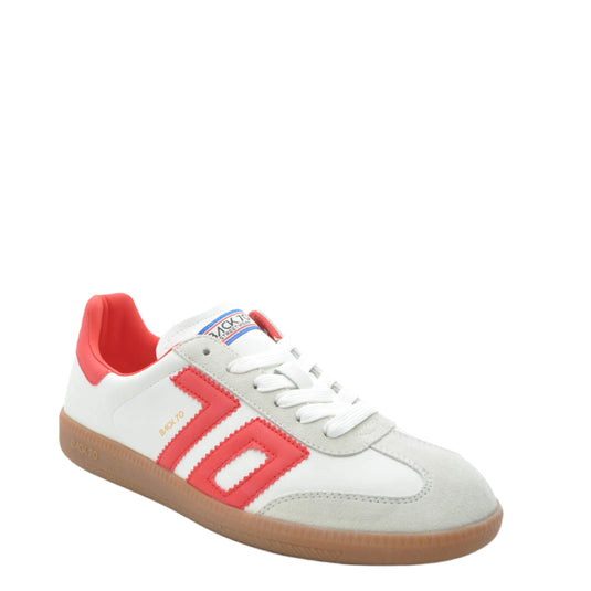 white casual trainers