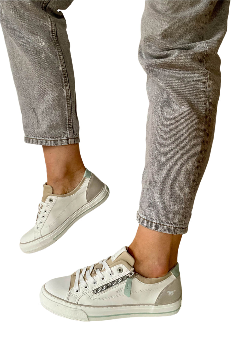 Load image into Gallery viewer, womens white trainers
