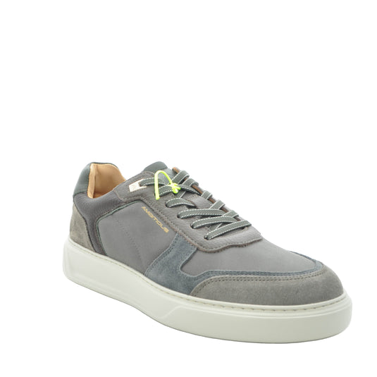 grey trainers