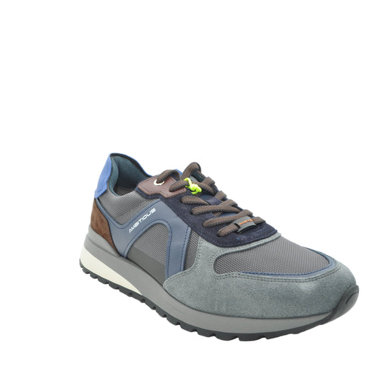 mens casual sneakers