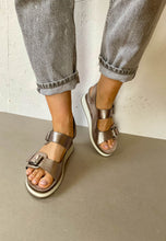 Load image into Gallery viewer, pewter wedge sandals