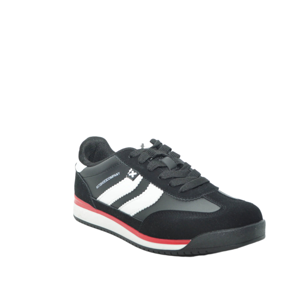 xt black trainers