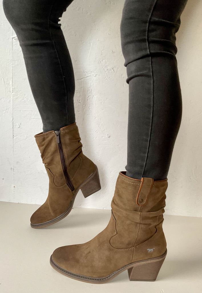 Mustang ladies outlet boots