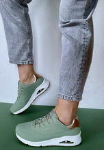 Load image into Gallery viewer, Skechers green shoes