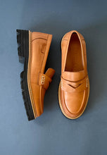Load image into Gallery viewer, brown loafers for women