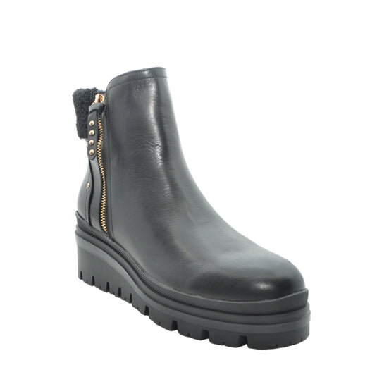 black wedge boots
