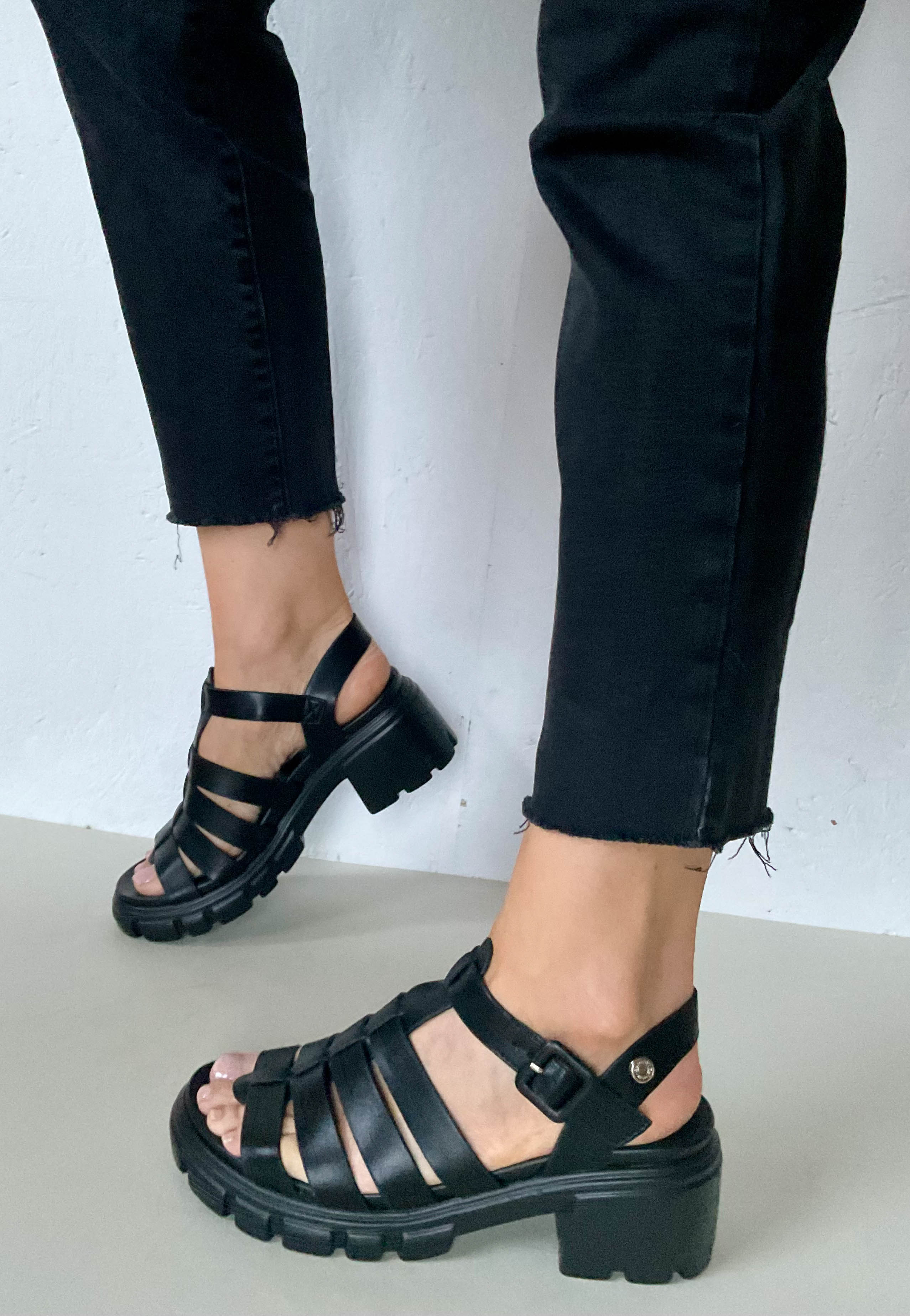 refresh chunky sandals