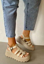 Load image into Gallery viewer, womens platform sandals