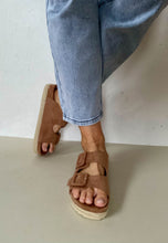 Load image into Gallery viewer, ladies comfortable sandals