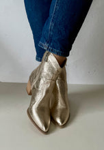 Load image into Gallery viewer, gold cowgirl boots