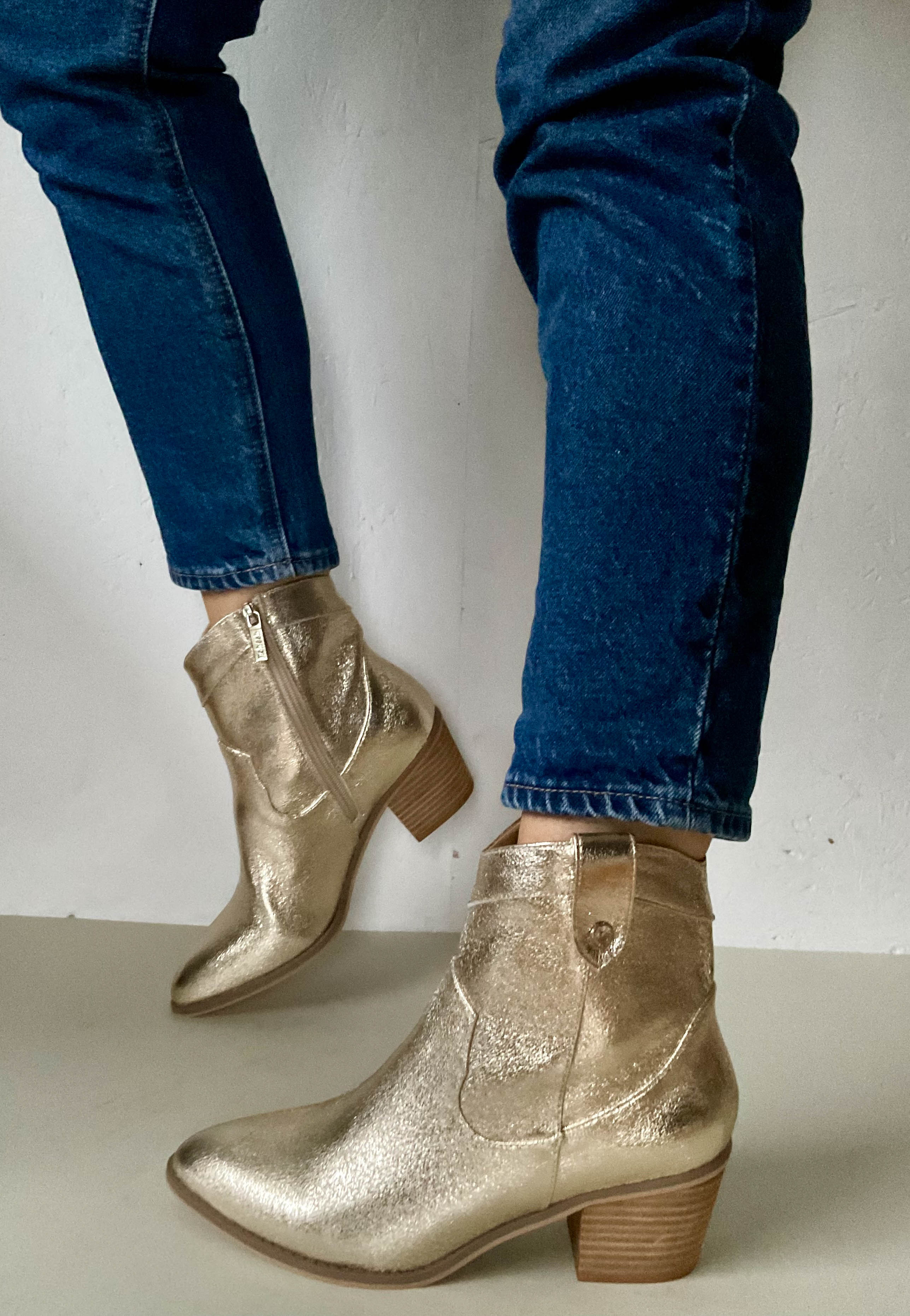 refresh gold boots