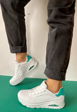 Load image into Gallery viewer, skechers white uno trainers