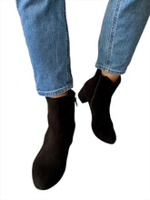 Load image into Gallery viewer, black gabor ankle boots