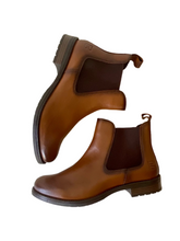 Load image into Gallery viewer, brown flat leather boots