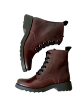 Load image into Gallery viewer, burgundy womens boots