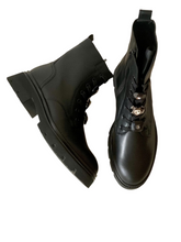 Load image into Gallery viewer, military style boots women