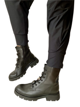 Load image into Gallery viewer, gabor biker boots